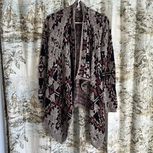 Size small, could fit XS-M. No damage.